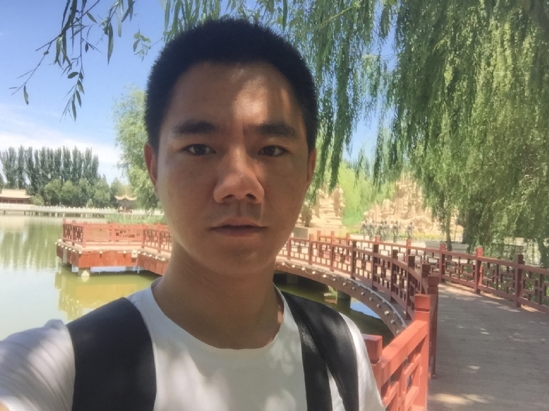一见倾心的第一张照片--乐山闪婚服务中心