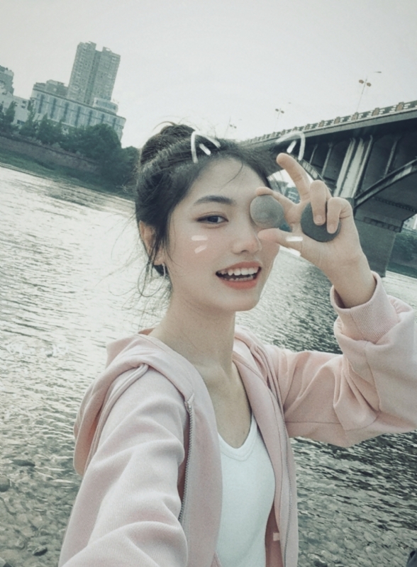 昭十晰的第二张照片--乐山闪婚服务中心